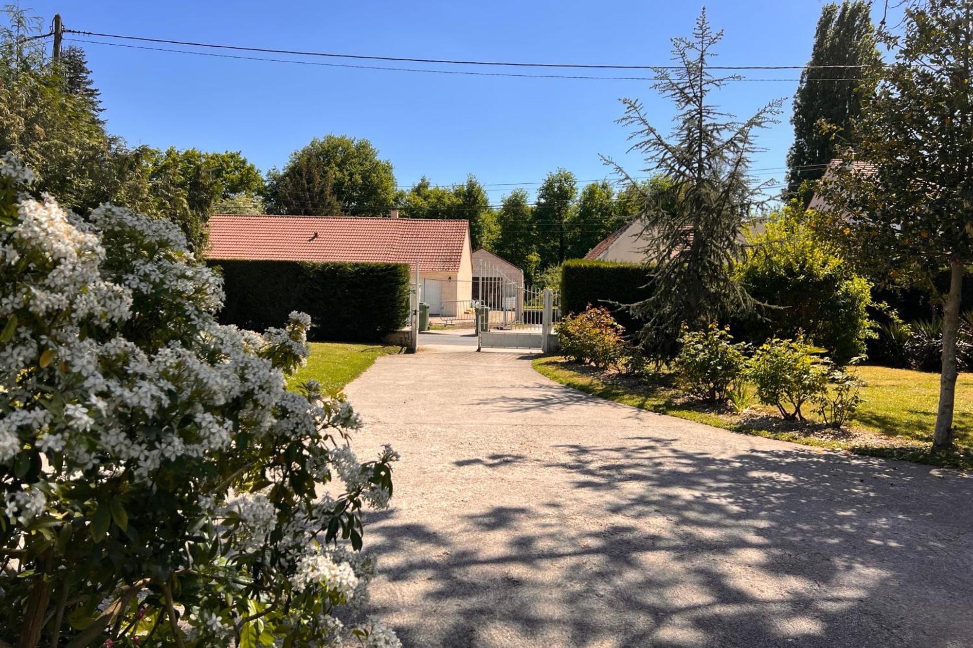 Вилла Les Sablons La Houssaye-en-Brie Экстерьер фото