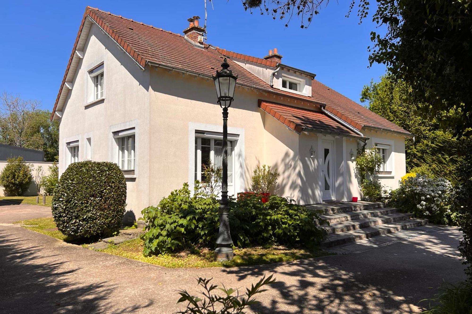 Вилла Les Sablons La Houssaye-en-Brie Экстерьер фото