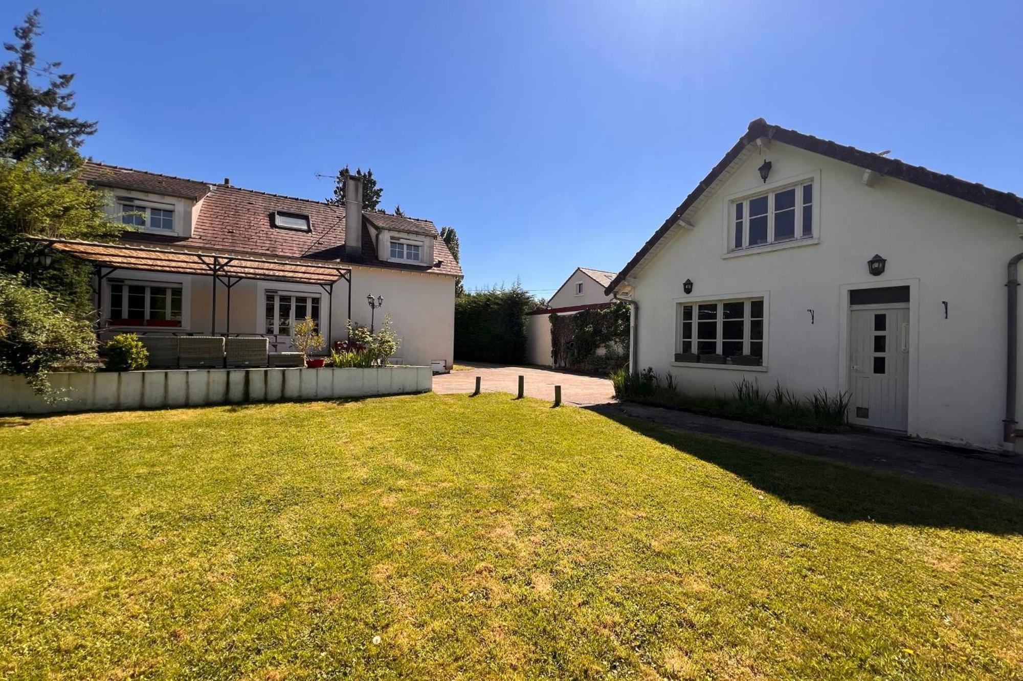 Вилла Les Sablons La Houssaye-en-Brie Экстерьер фото